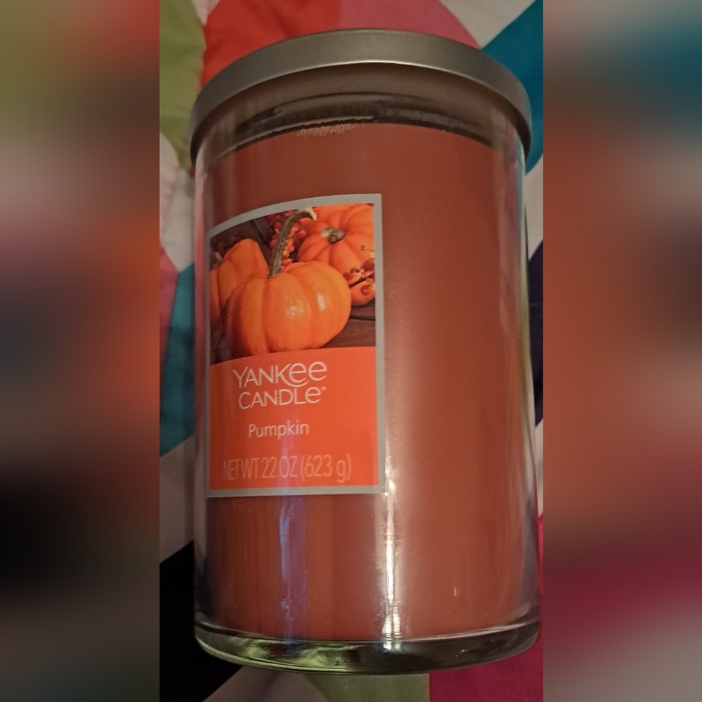 Yankee Candle 22oz Pumpkin Scented Candle NWOT